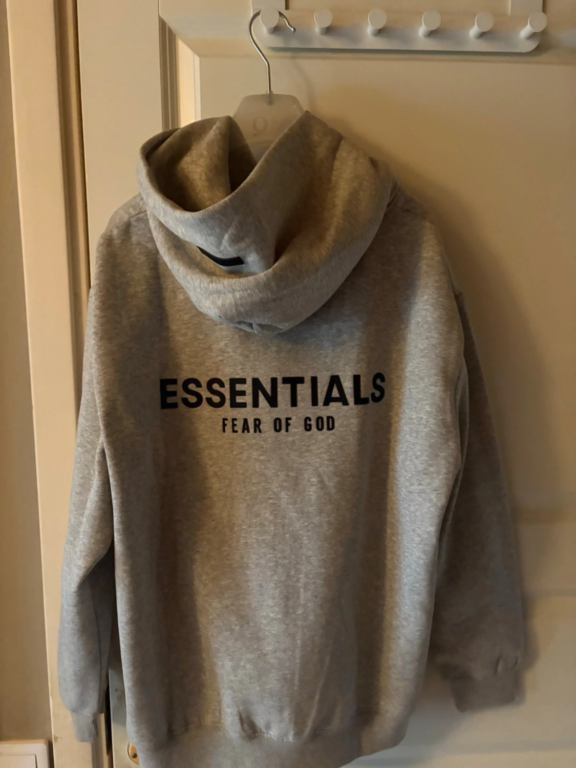 Grå Essentials Fear of God hoodie - 5