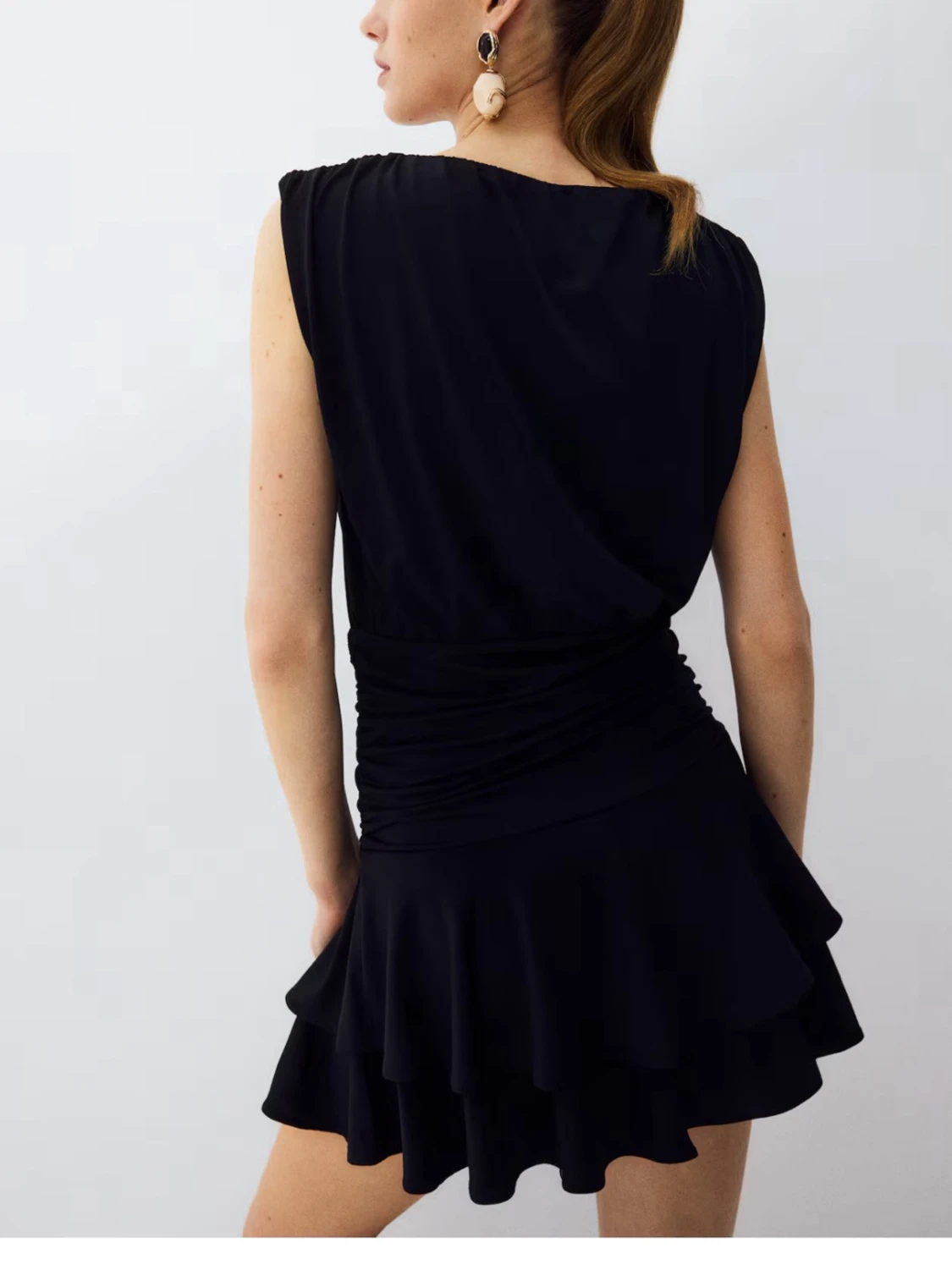 Svart kort klänning  - 1
