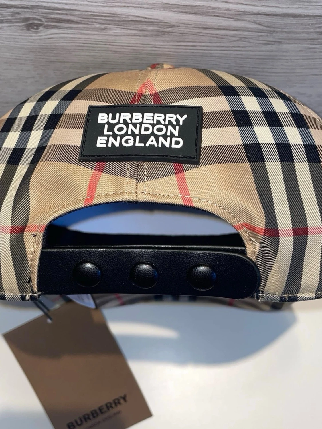 Beige keps med Burberry-rutor - 2