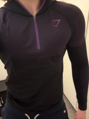 Onyx v5 Hoodie Lila - Lyckades beställa en lila onyx v5 hoodie på droppet i storlek XL.  Pris kan diskuteras 