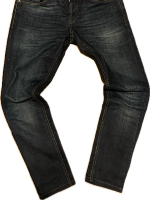 Dondup jeans - Dondup jeans i storlek 32x32. Fint skick. Hör av er vid frågor!