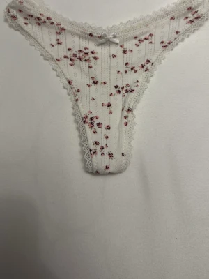 String trosor - Oanvända string trosor i storlek xs