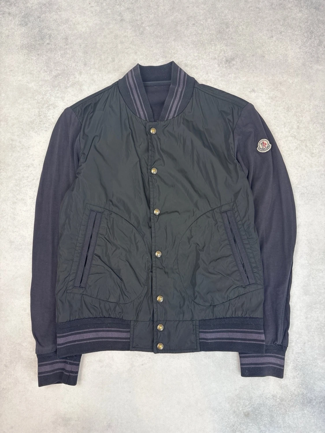 Svart bomberjacka från Moncler