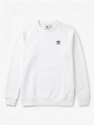 Vit sweatshirt från Adidas Originals - Klassisk vit sweatshirt från Adidas Originals med svart broderad logga på bröstet. Tröjan har rund halsringning, långa ärmar och ribbade muddar. Perfekt för en clean och sportig stil.Har ni några frågor bara att ställa! 😁
