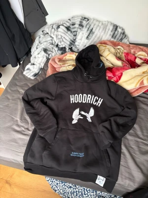 Hoodrich  - Hoodrich hoodie i nytt skick. Passar både M och S 