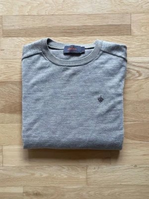 Morris tröja - Morris tröja | Skick 10 | Nypris ca 1000kr mitt pris endast 499kr | Storlek S | Priset är ej hugget i sten! 🪨 | Material Bomull | Hör av dig vid minsta fråga eller fundering!📩