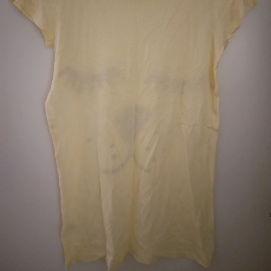 Ljusgul topp / Tshirt med djuransikte. Bomull. Luftig. Strlk: XS-SMALL. - 4