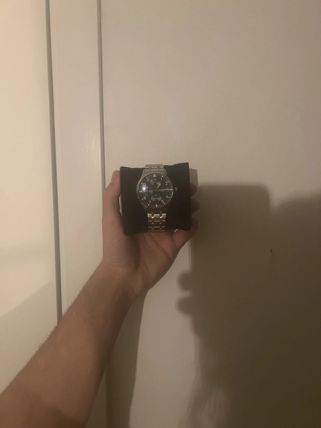 Silverfärgad klocka från Rega