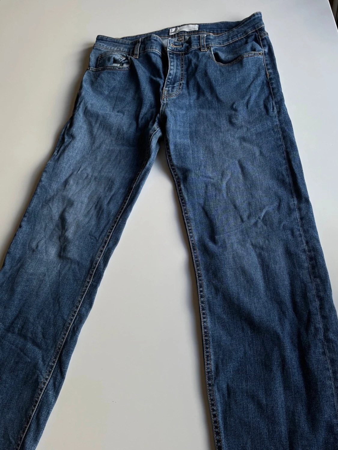 Blå raka jeans med klassisk passform