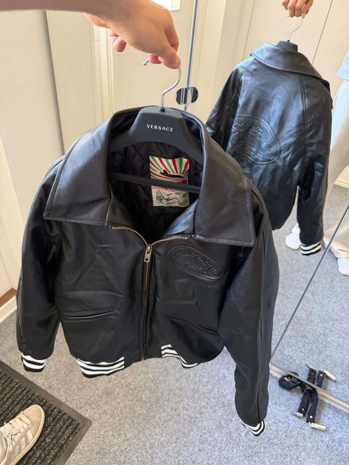Corteiz Black leather bomber jacket - 1