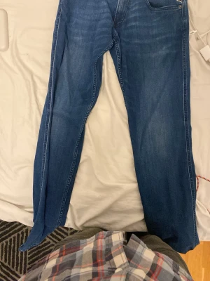 Replay Anbass Slim fit  - Säljer ett par feta replay jeans som är slim fit i storlek W:29 L:32! Kan tänka mig byten 