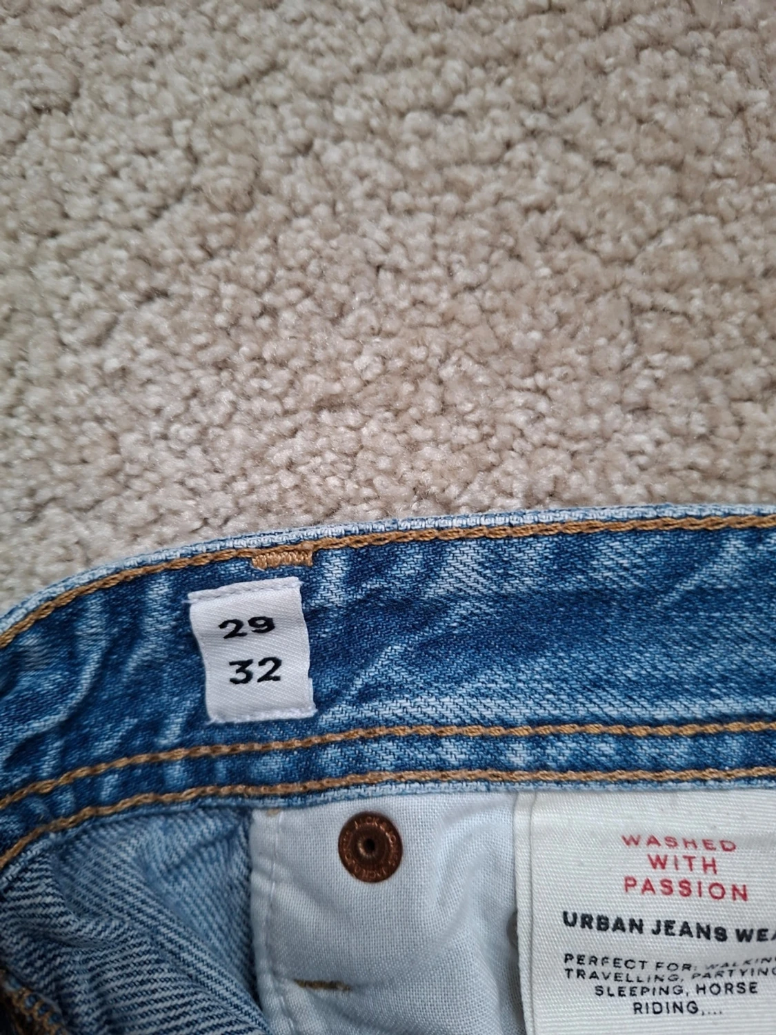 Två par raka jeans i blå nyanser - 1