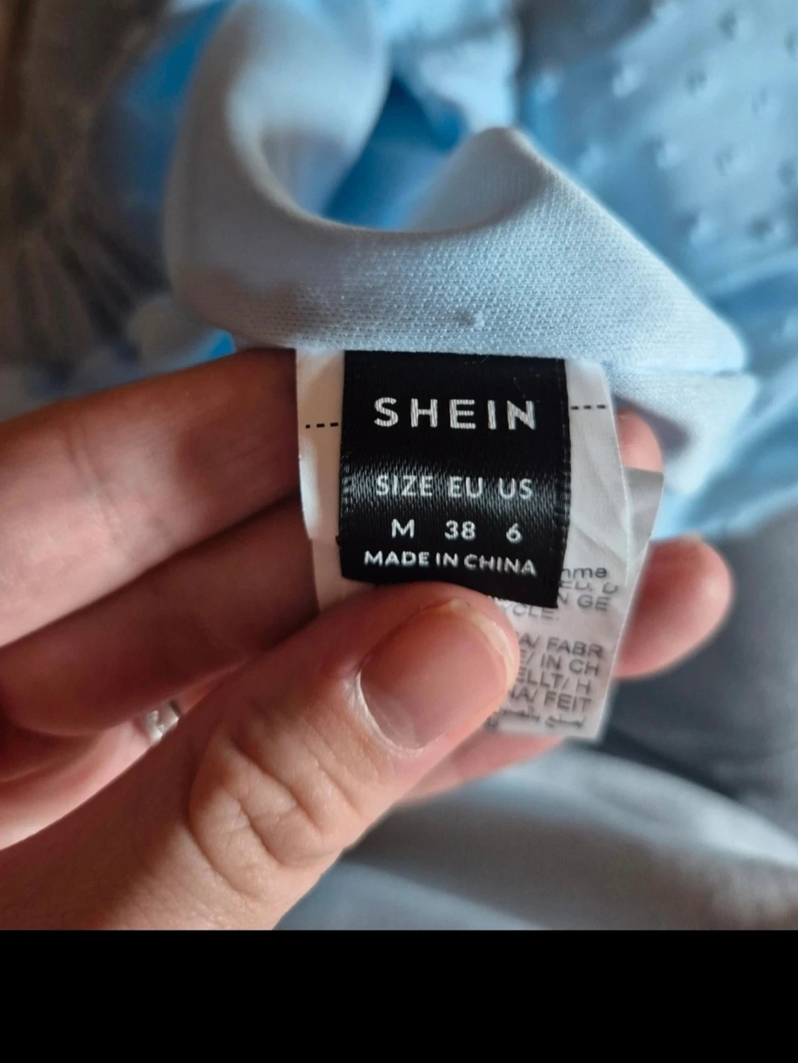 Ljusblå prickig croppad topp och shorts - 3