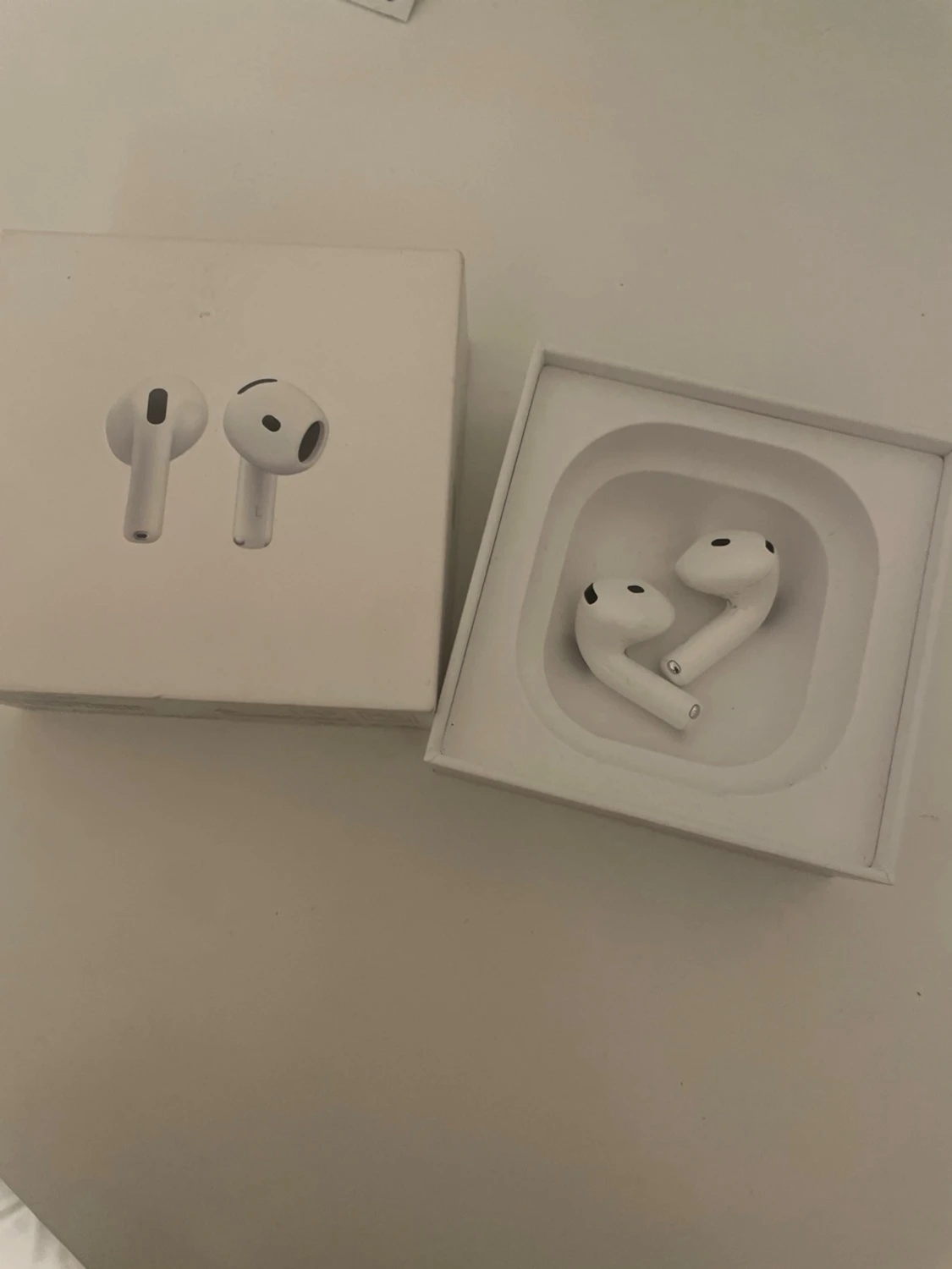 Apple AirPods 4 trådlösa hörlurar