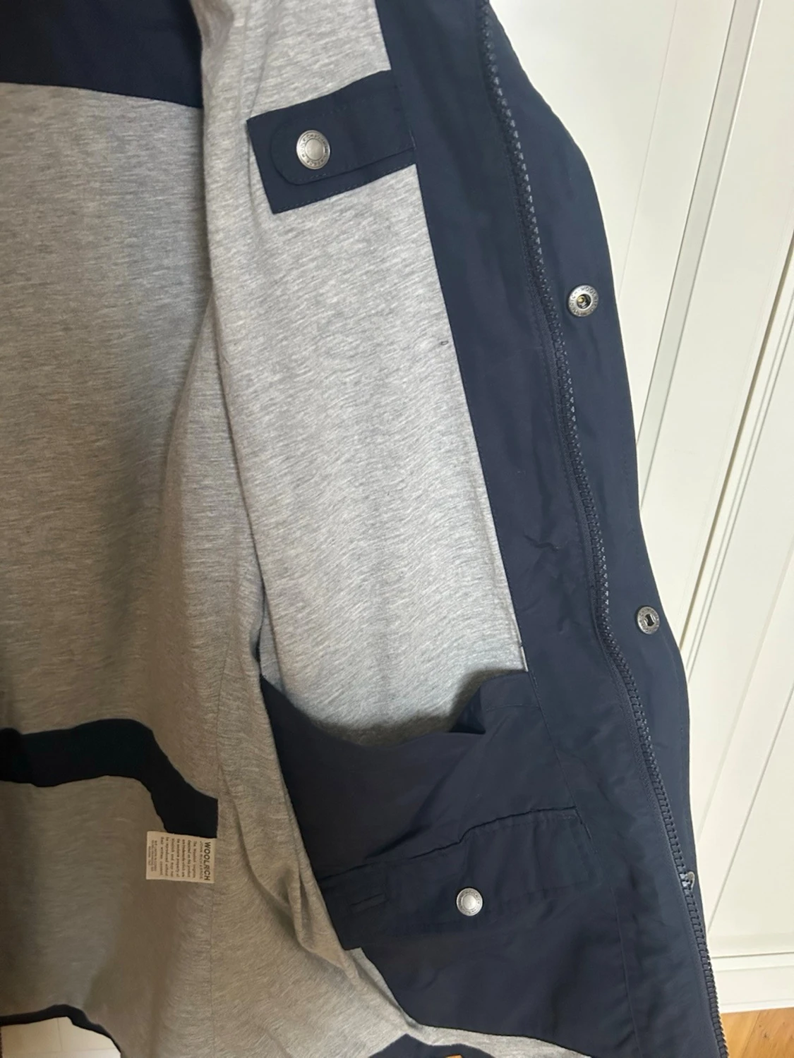 Marinblå jacka från Woolrich - 4