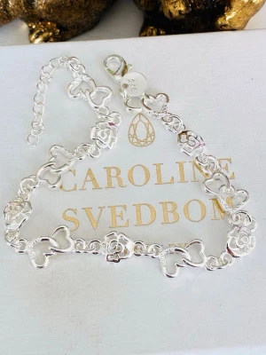 New silver bracelet with stamp - New beautiful silver bracelet with 925 stamp, unknown brand. 25 cm in length and adjustable.