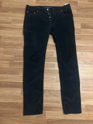 Jacob Cohën Manchester byxor - Blåa Jacob Cohën Manchester byxor. Använda Max 3 gånger. 