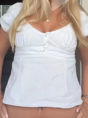 brandy topp  - topp från Brandy Melville !! Så söt knappt använd 🩷 