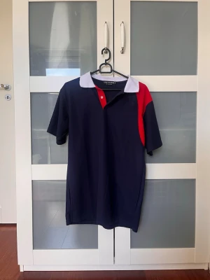 Louis Valeron Golf piké - Louis Valeron piké XL, funkar som oversize, skönt luftigt material.
