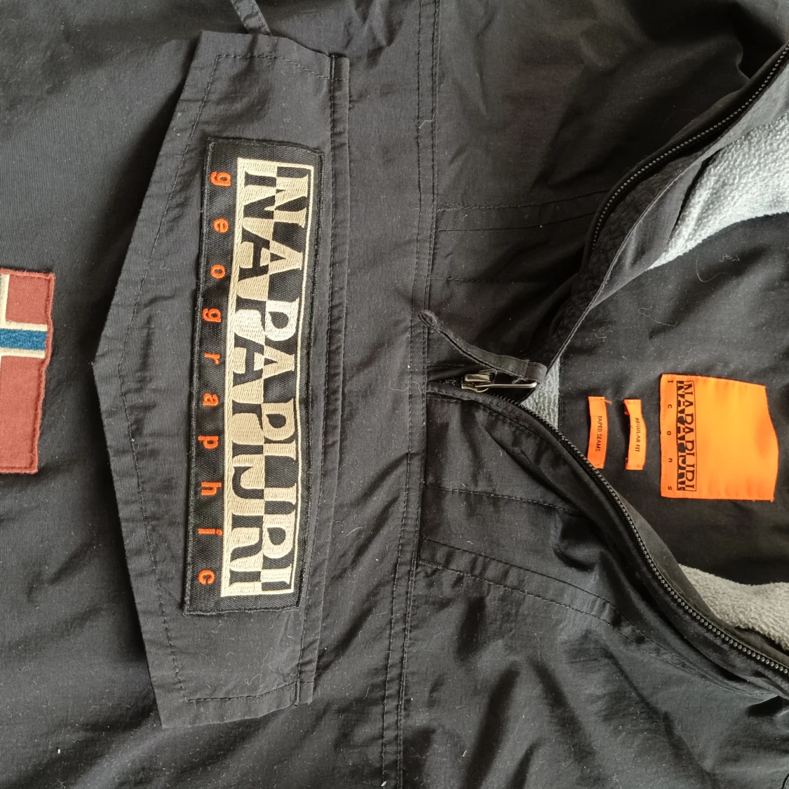 Svart vindjacka från Napapijri - 3