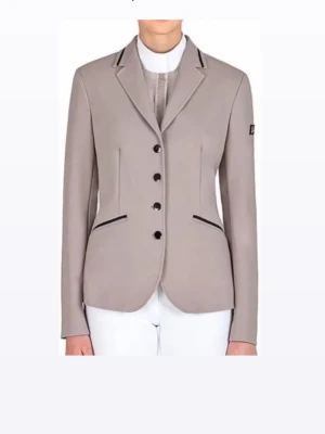 Beige equline kavaj  - Equiline kavaj, ny pris 6 999kr, mitt pris 2 500 kr