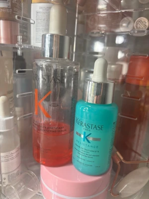 Kérastase hårserum duo - Säljer två olika hårserum då ja inte använder dom längre, från Kérastase. Genesis serumet har jag använt mer än hälften av som ni ser på bilden och resistance serumet har jag bara använt till strecket på. 