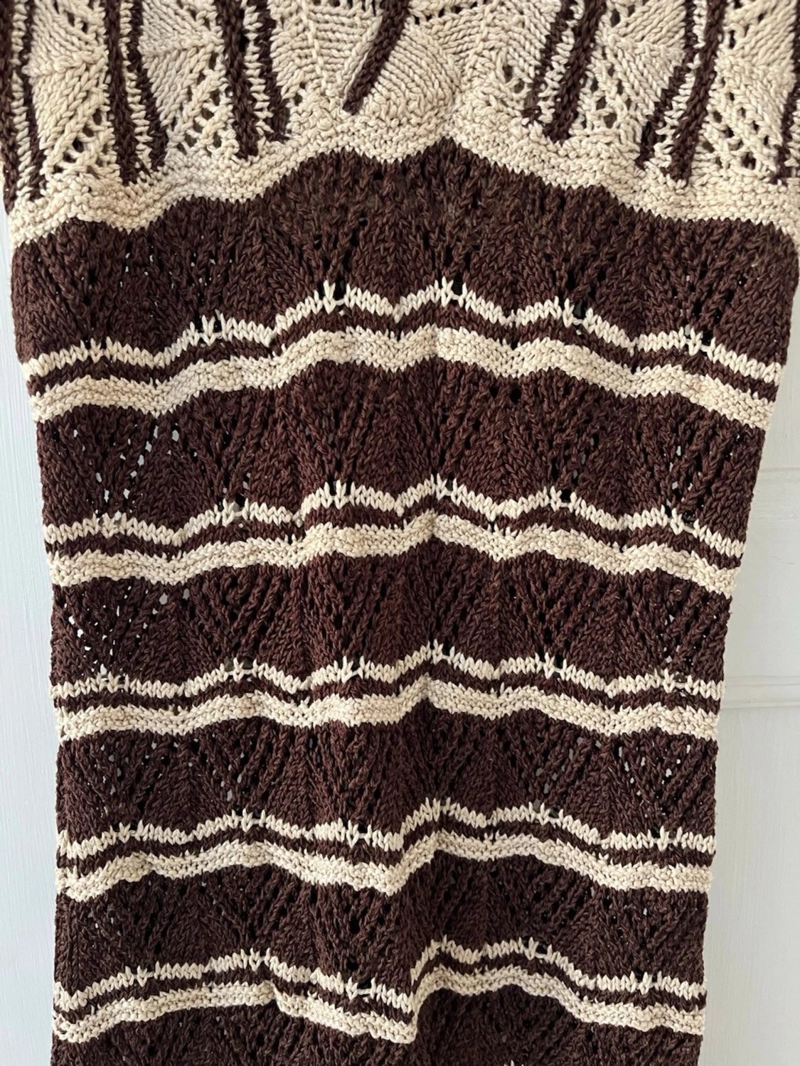Brun och beige stickad klänning - 1