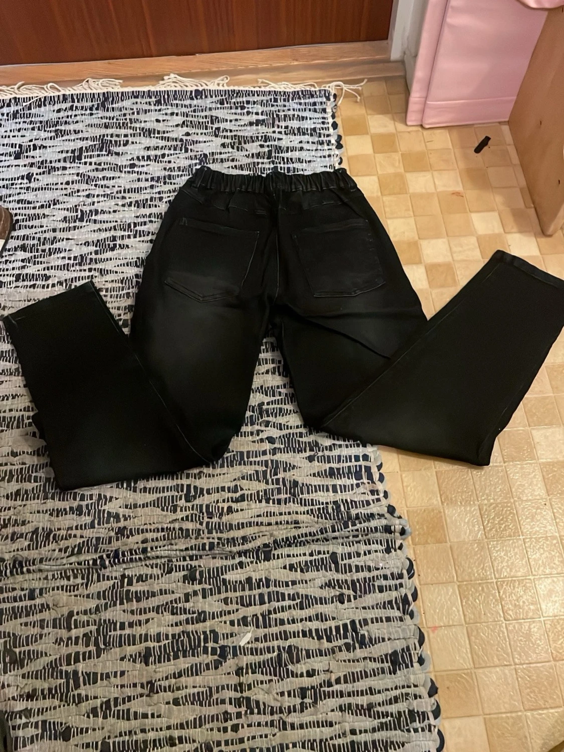Svarta baggy & lite raka jeans med resårmidja - 1