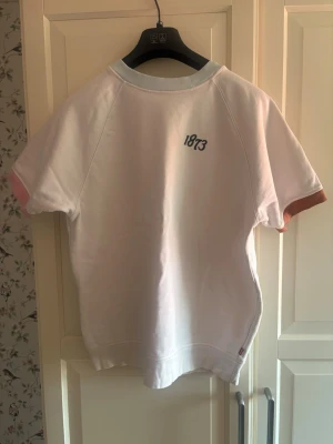 Vit Levi's t-shirt  - T-shirt med tjockare material