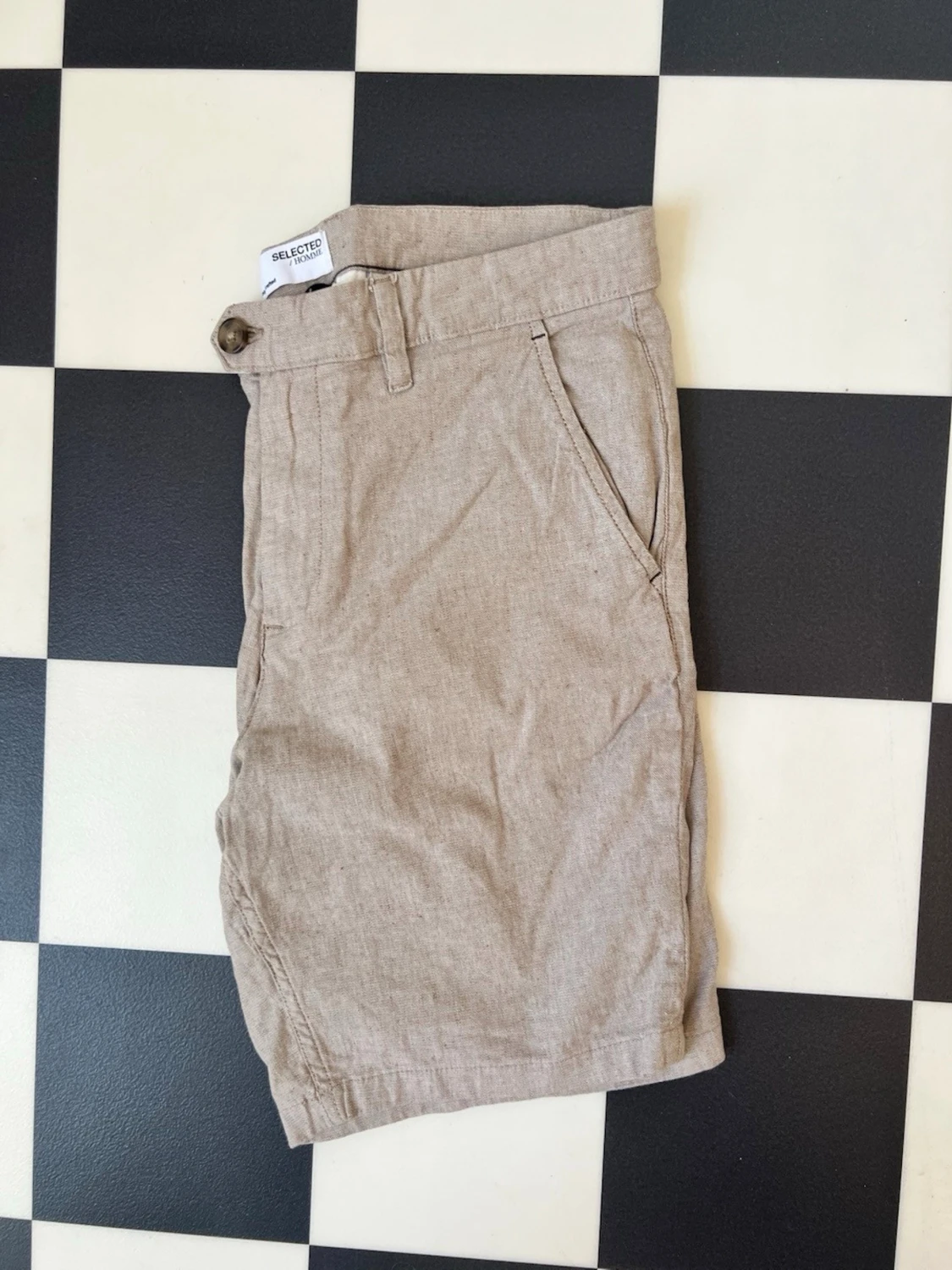 Beige linneshorts från Selected Homme