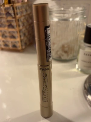 Telescopic mascara - Helt ny endast öppnad för att kolla borsten men var inte som jag tänkte mig.