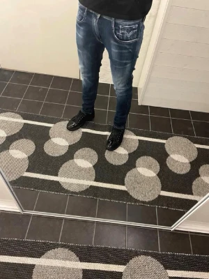 Replay anbass hyperflex jeans - Replay Anbass hyperflex jeans herr| pris:599| storlek: W33 L30| skick:9/10| hör av dig vid minsta lilla fundering eller fråga|
