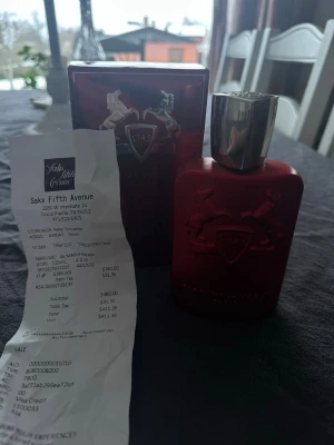 Parfums De Marley Kalan - Tjena! Så jag säljer denna parfym då jag helt enkelt inte tycker om doften längre, kan tyvärr inte returnera den då jag köpte den när jag var på resa. Det är bara att skicka iväg ett meddelande om du har någon som helst fråga eller fundering🙏💯❤️