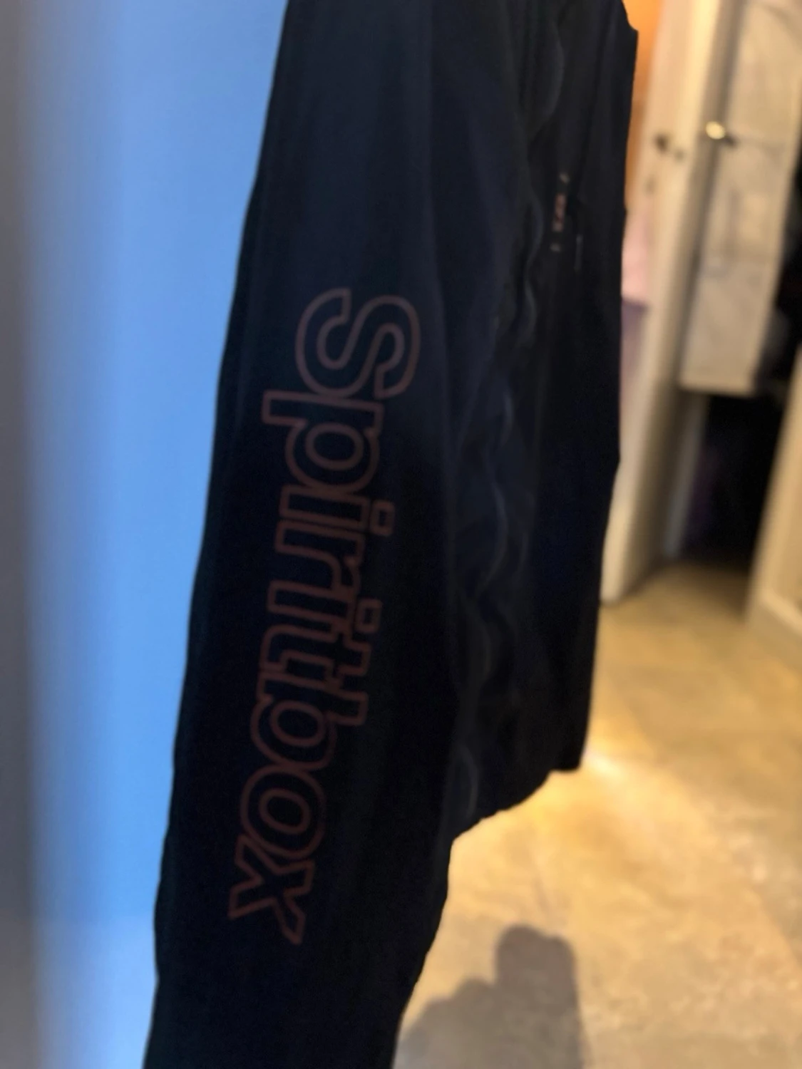 Svart Spiritbox vindjacka med låt loggos (s) - 2