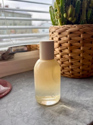 Glossier you Doux  - Glossier you doux. Hudnära mysig doft. Endast testad. 50ml