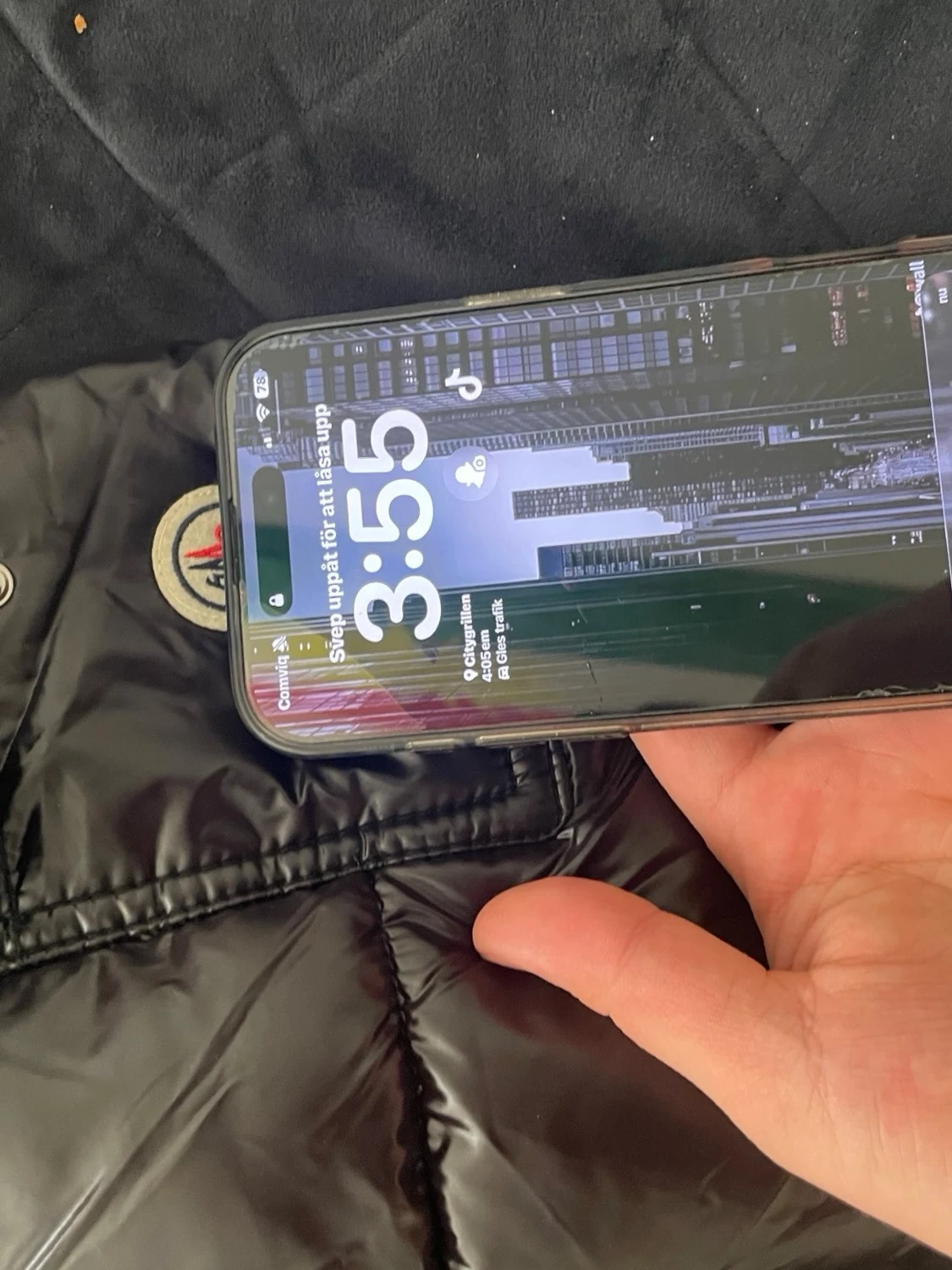Svart pufferjacka från Moncler - 5