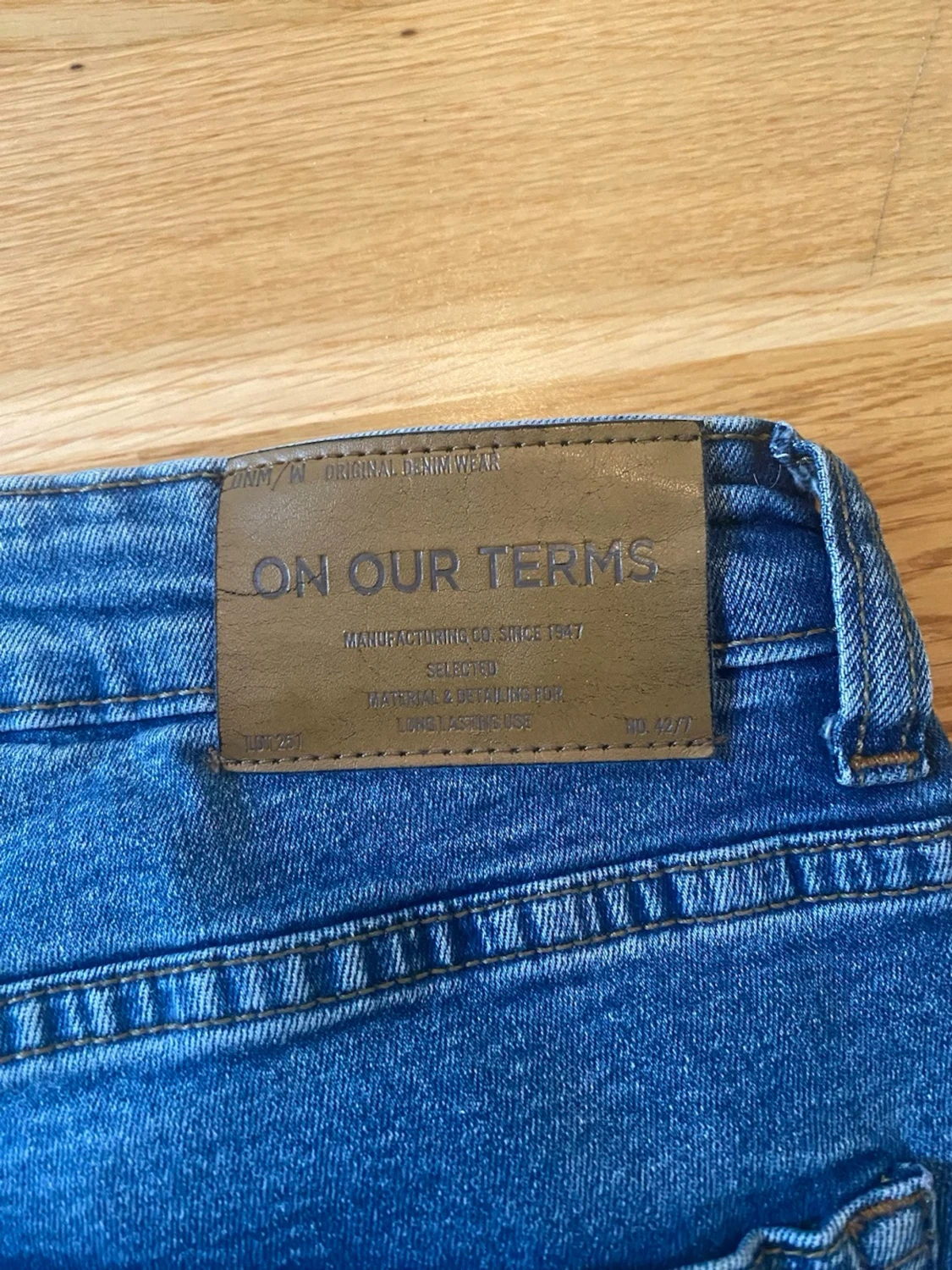 Blåa jeans från On our terms - 3