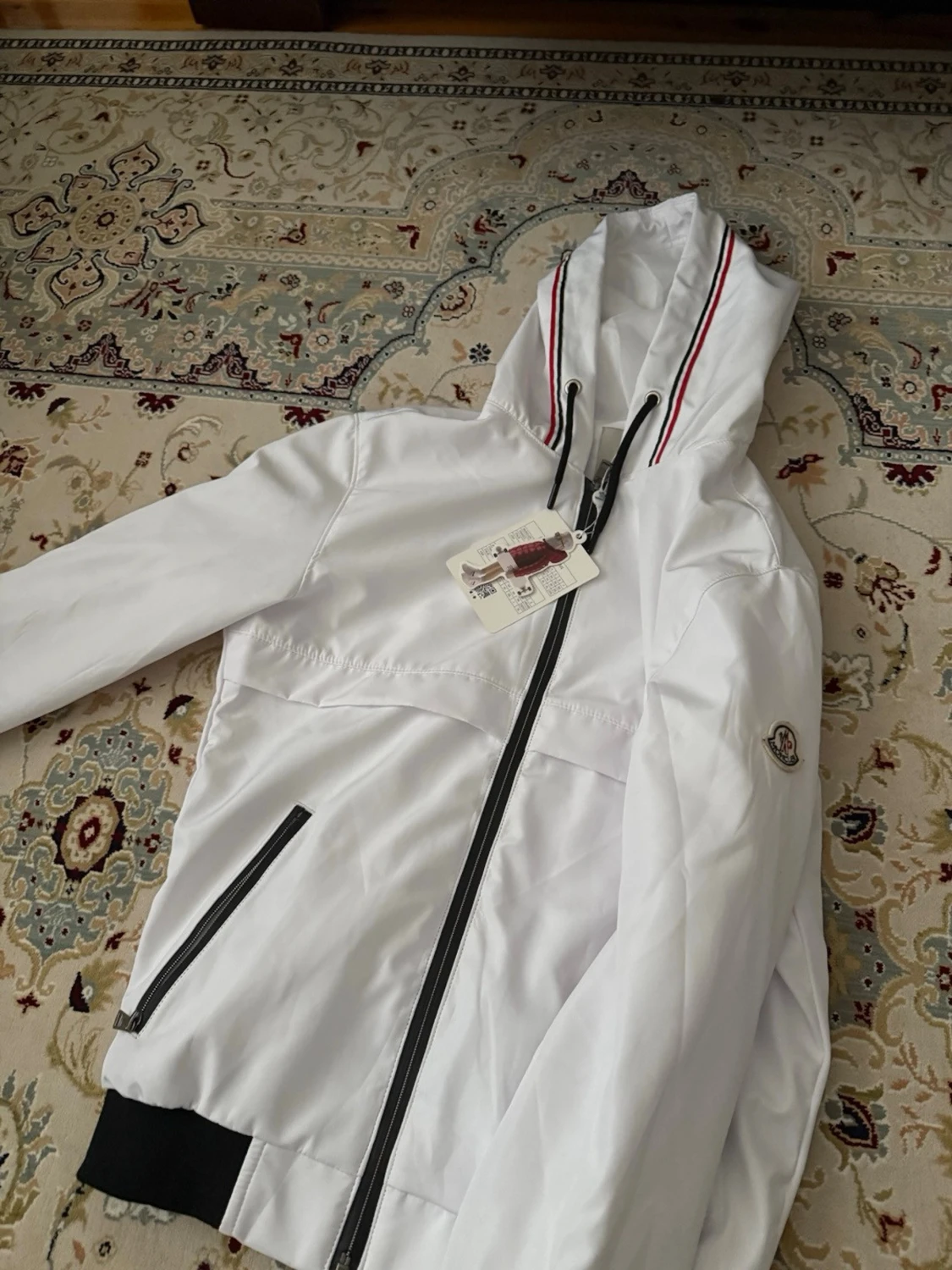 Vit vindjacka från Moncler med huva - 4