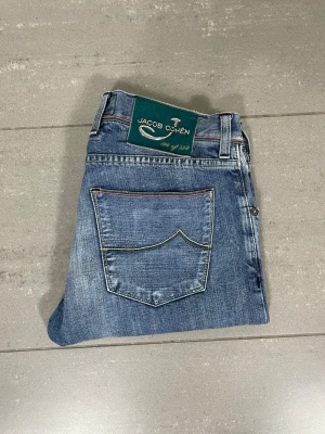 Jacob Cohën Jeans  - Säljer nu dessa Jacob Cohën Jeans i en limited Editon modell ”622 Limited” i storlek 32 med mått ca 39 o 100 cm, skriv för fler bilder/frågor🙌🏼
