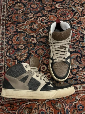 Lanvin SS/2013 High top sneakers - Really cool sneakers from Lanvin, they feature very cool snake skin pattern and got a very clean look. The condition is really good. 