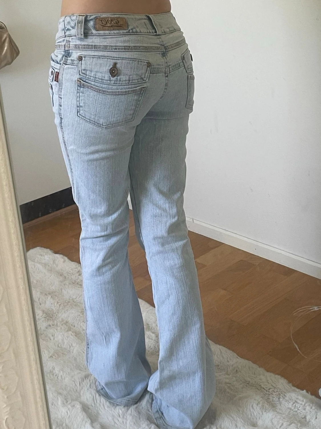 Ljusblå bootcut jeans med låg midja - 2