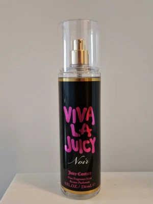 Juicy Couture Viva La Juicy Noir Bodymist - Köpt häromdagen på Kicks men ångrade mig.
