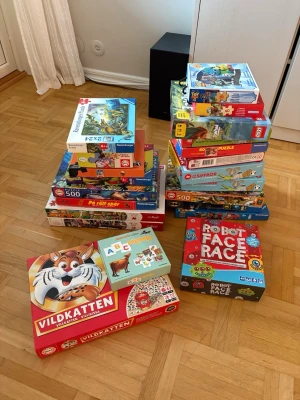 Sällskapsspel & Pussel - Skriv om du vill köpa något av dessa spel eller pussel så löser vi ett pris! 😊
