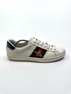 Gucci Ace sneakers  - Gucci ace bee | Storlek UK 9 / 43 | Skick 8,5/10 |Nypris ca 7300kr | 100% autentiska.