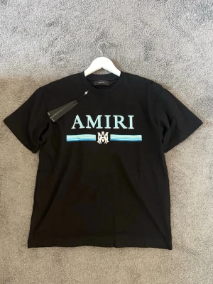 AMIRI T-shirt - Amiri tröja i helt ny skick 10/10 storlek M. 