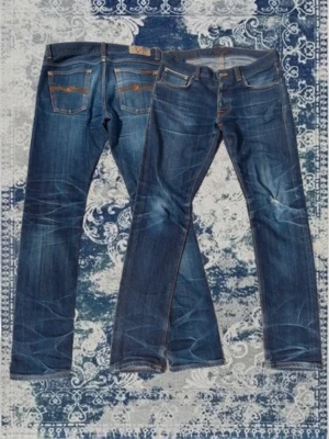 Nudie selvedge jeans - Storlek 32x34 men passar mer som 31x32 enligt mig, pris kan diskuteras. Kolla måtten:  Ytterbens längd: ~105cm innerbens längd: ~78cm midja: ~41cm benöppning: ~16cm