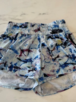 Lululemon - Shorts - Oanvända 