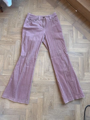 Manchester byxor  - Rosa manchester byxor passar storlek 36