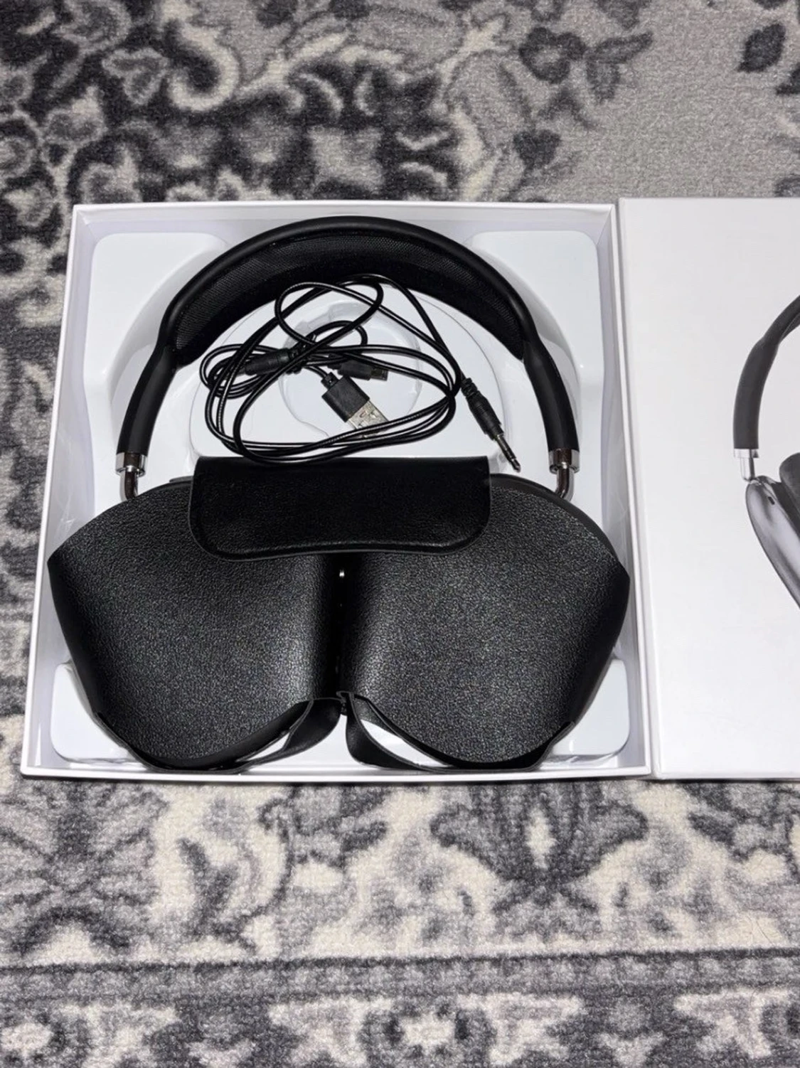 Apple AirPods Max  - 3