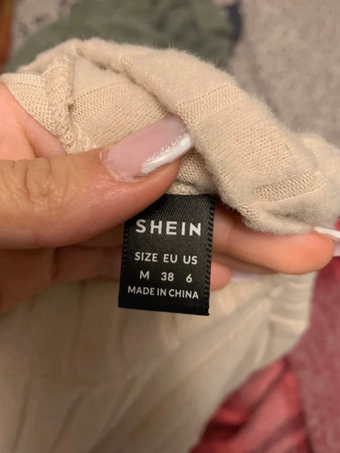 Beige ribbad kortklänning med lång ärm - 2